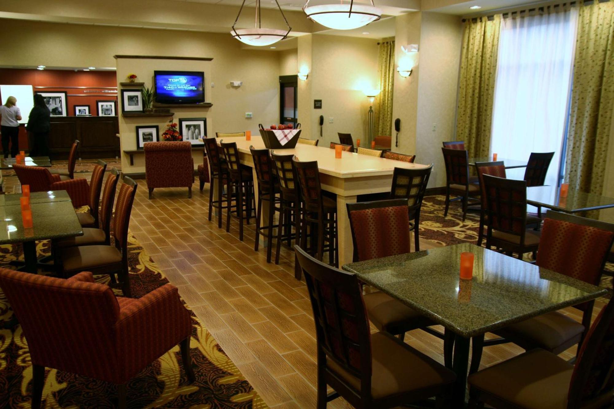 Hampton Inn Williamsburg Ngoại thất bức ảnh