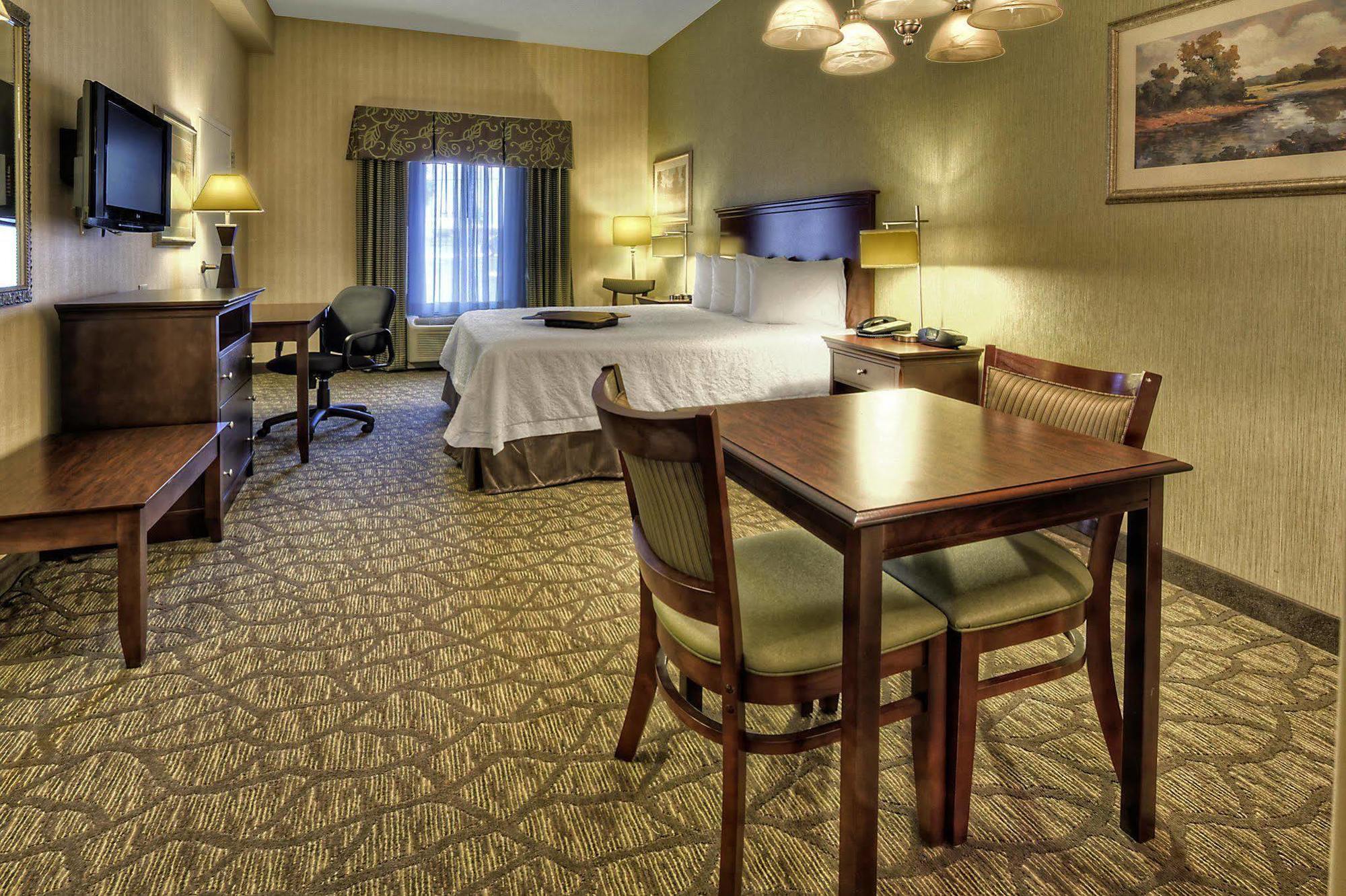 Hampton Inn Williamsburg Ngoại thất bức ảnh